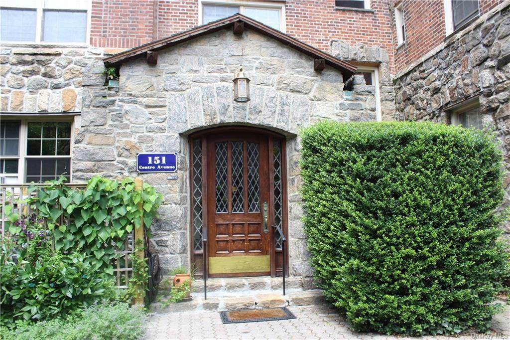 151 Centre Avenue - Photo 1