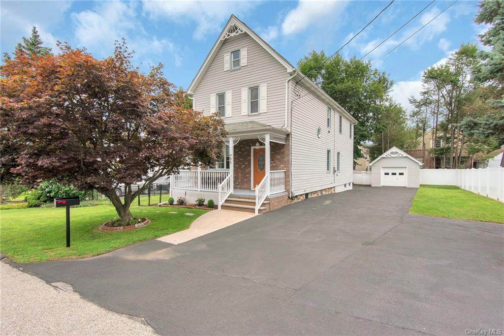 995 Linda Avenue - Photo 1