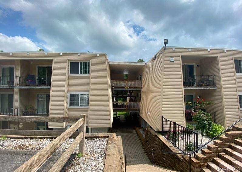409 Fox Run Lane - Photo 1