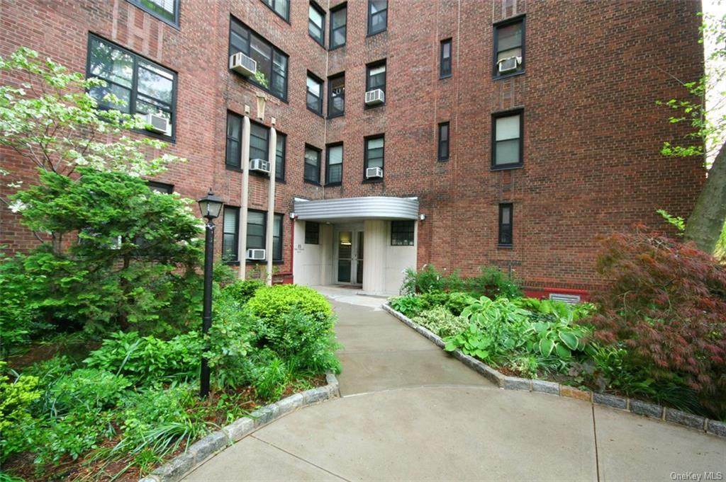 55 Park Terrace - Photo 1
