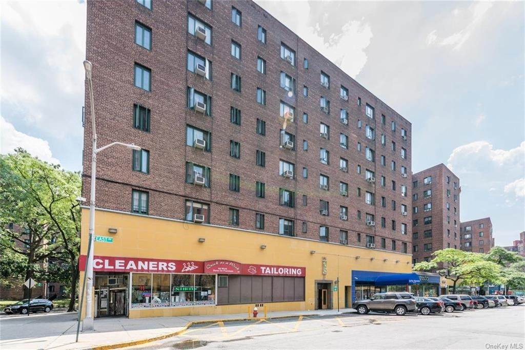 1490 East Avenue - Photo 1