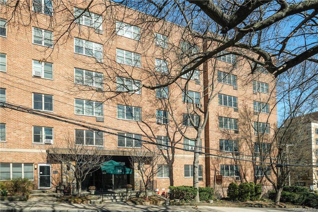 25 Franklin Avenue - Photo 1