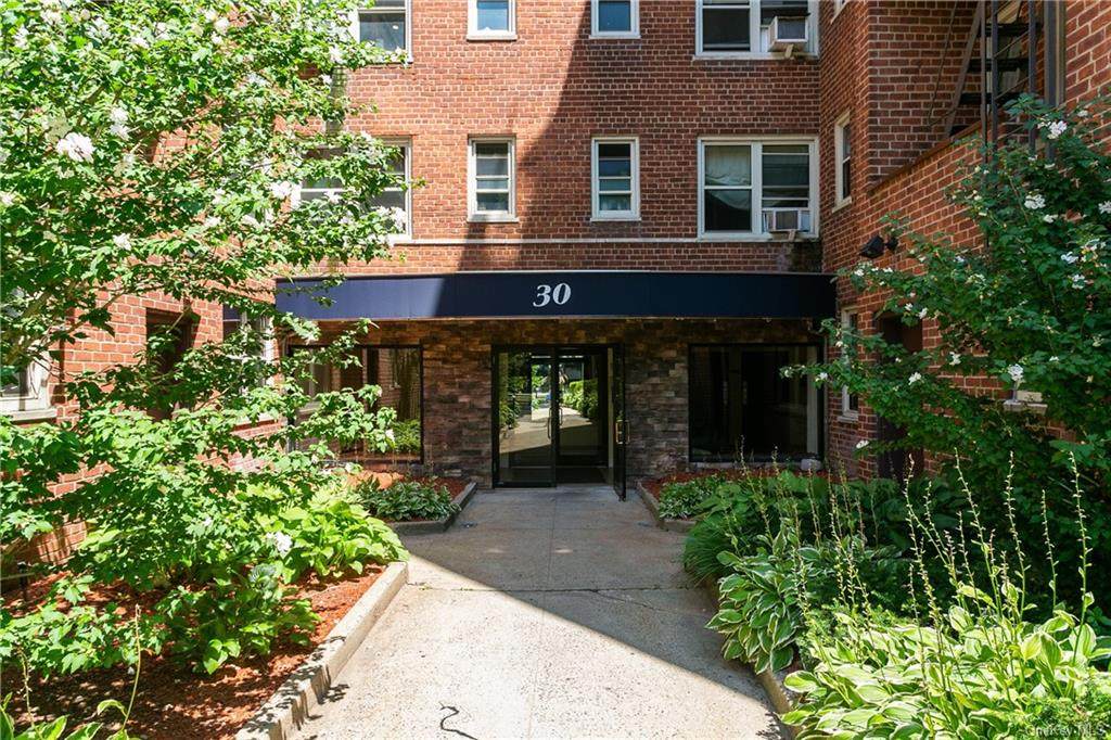 30 Broadway - Photo 1