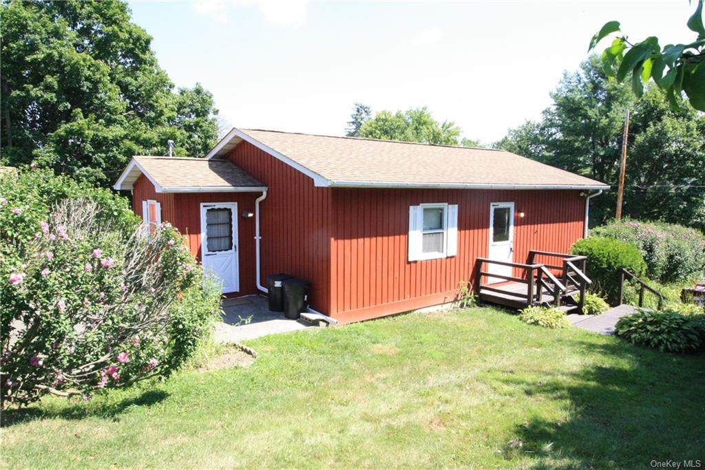 127 Longfellow Drive - Photo 1