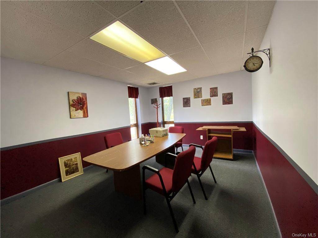 26 Scotchtown Avenue - Photo 1