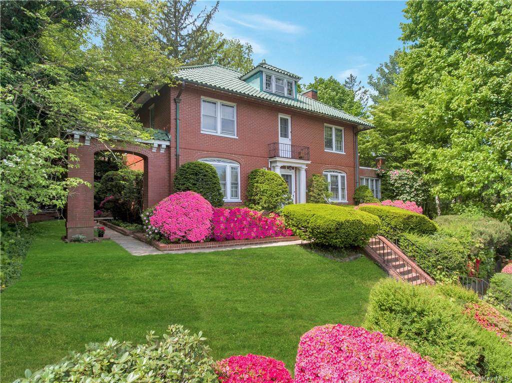 26 Lincoln Avenue - Photo 1