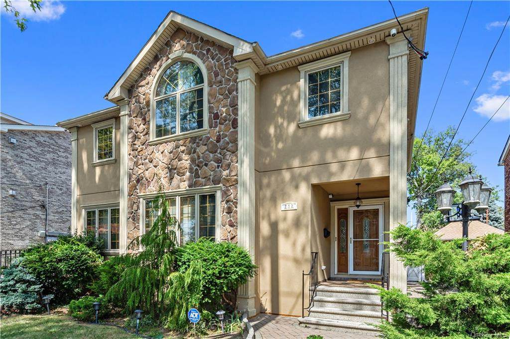 712 Vincent Avenue - Photo 1