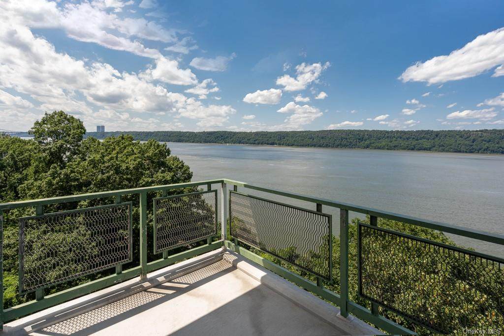 2621 Palisade Avenue - Photo 1