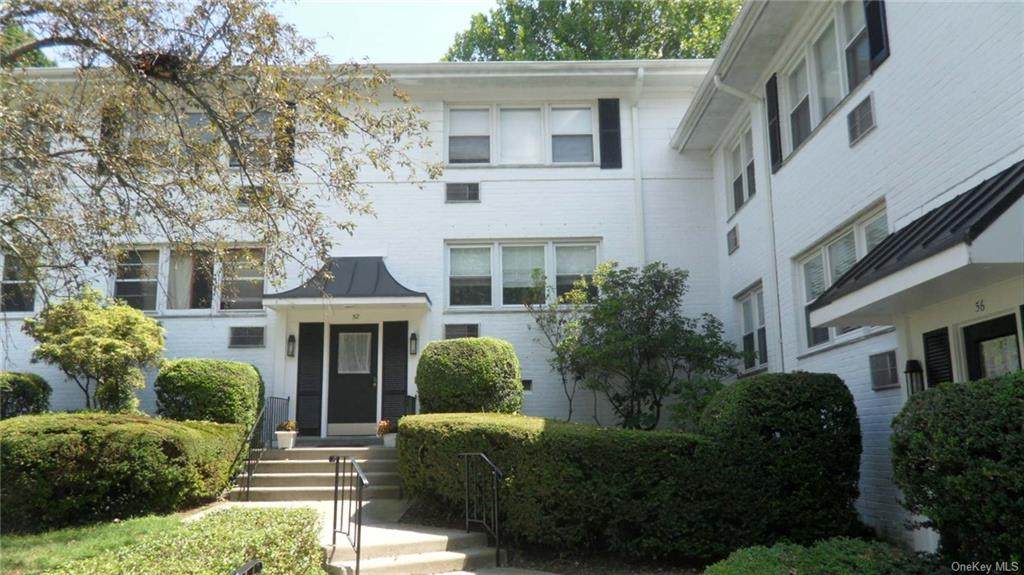 52 Avon Circle - Photo 1