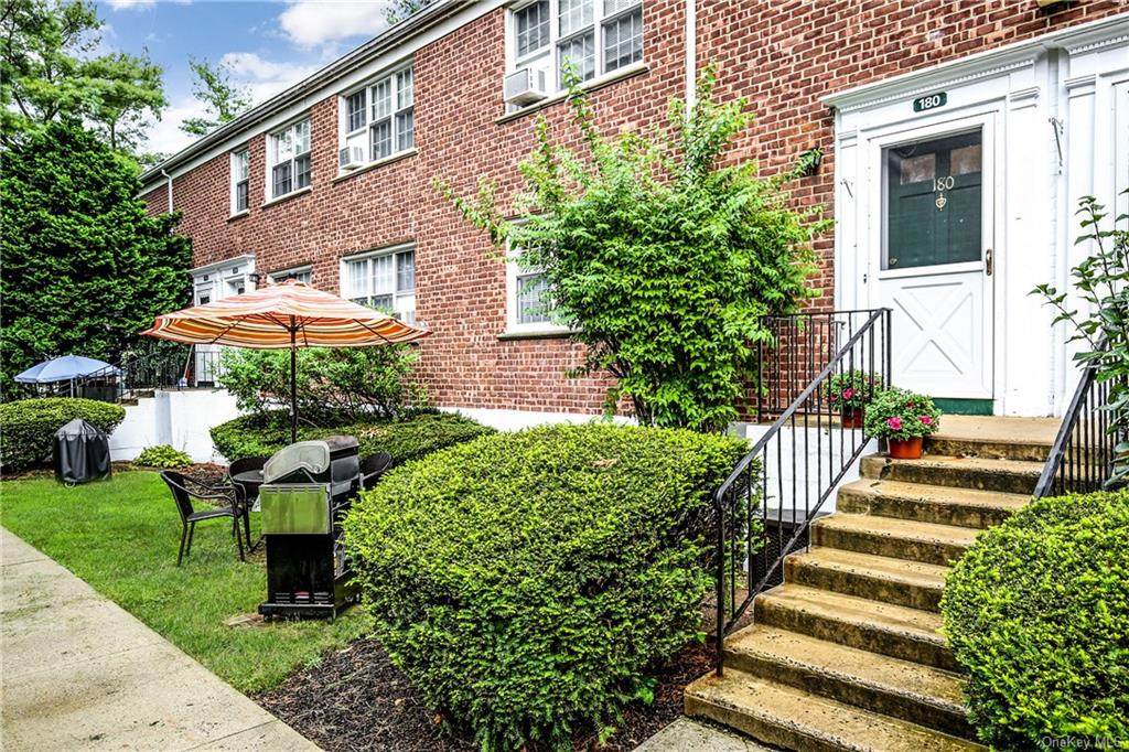 27 Fieldstone Drive - Photo 1