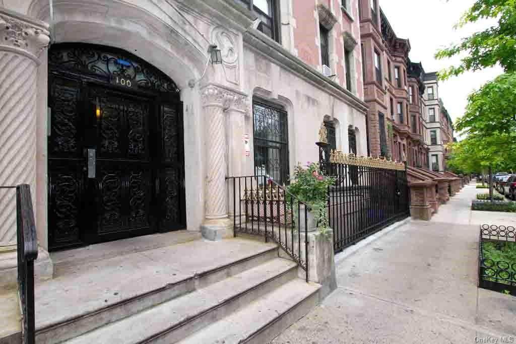 100 121st Street - Photo 1
