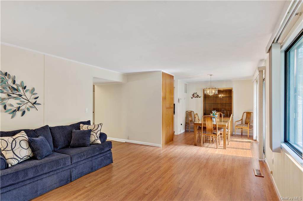 46 Jefferson Oval - Photo 1