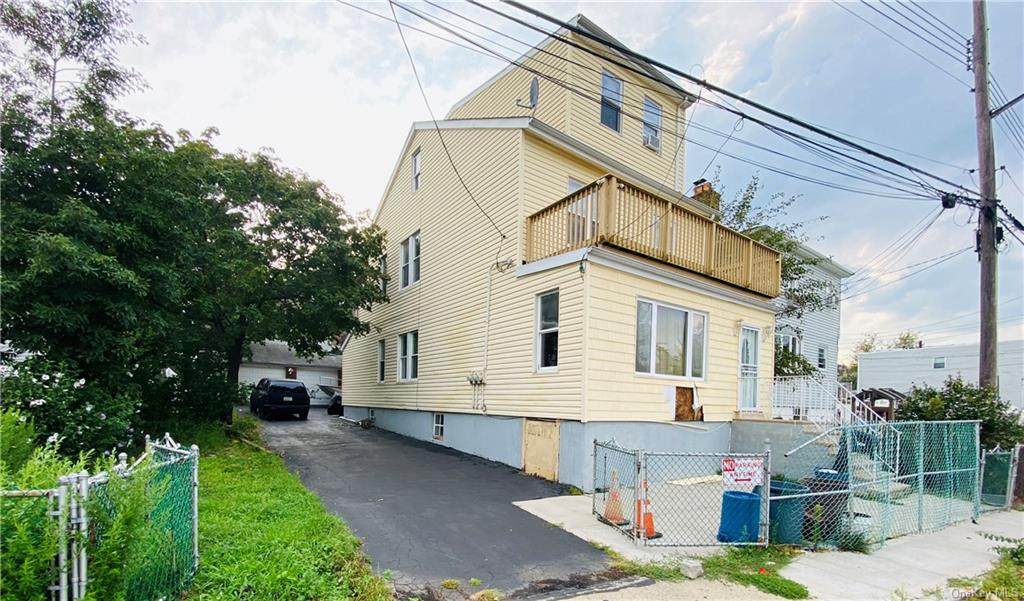 1435 Shore Drive - Photo 1