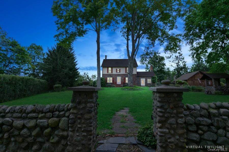 89 Kings Highway - Photo 1