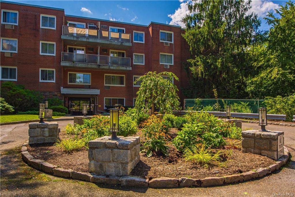 372 Central Park Avenue - Photo 1