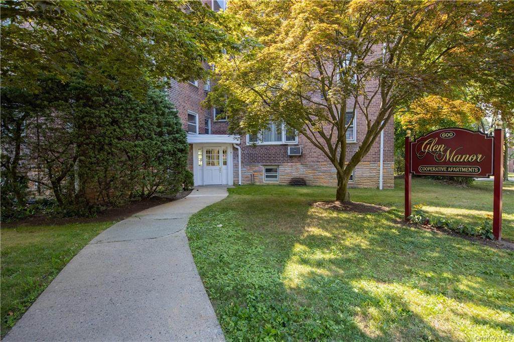 600 Pelham Road - Photo 1