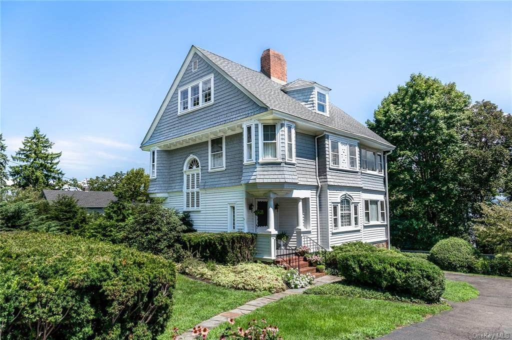 230 Hudson Terrace - Photo 1