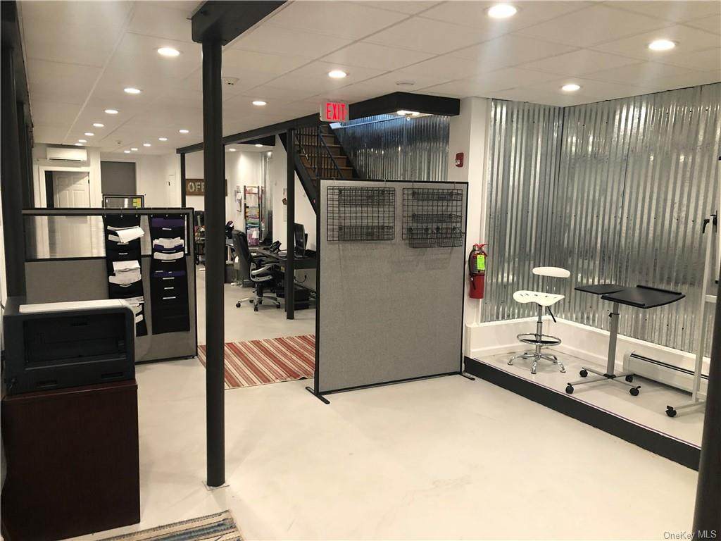 78 Broadway - Photo 1