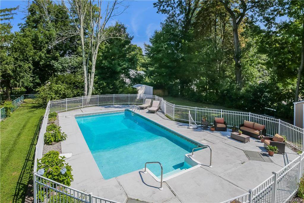 10 Van Orden Avenue - Photo 1