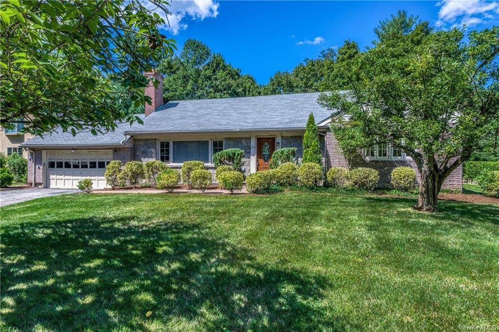 674 Pinebrook Boulevard - Photo 1