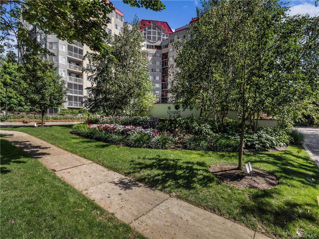10 Stewart Place - Photo 1