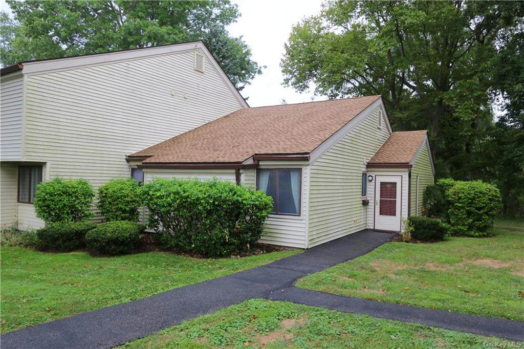 51 Jefferson Oval - Photo 1