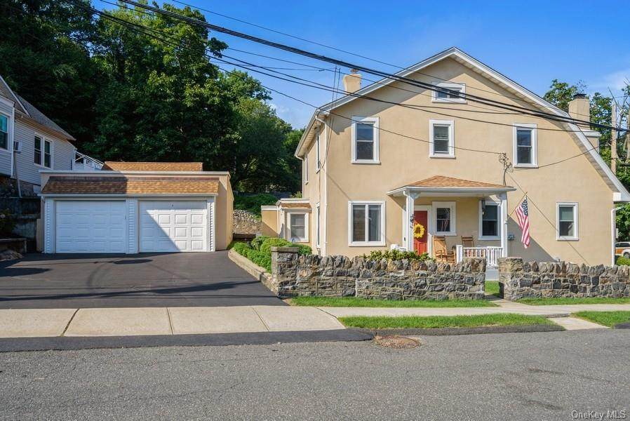 45 Stanley Avenue - Photo 1