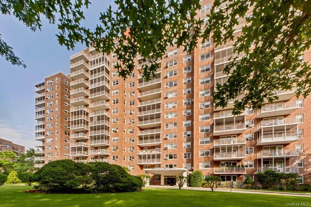 3530 Henry Hudson Parkway - Photo 1