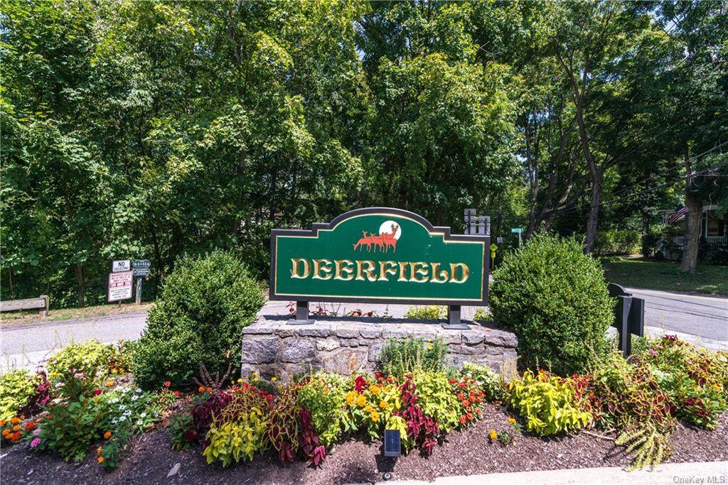 84 Deerfield Lane - Photo 1