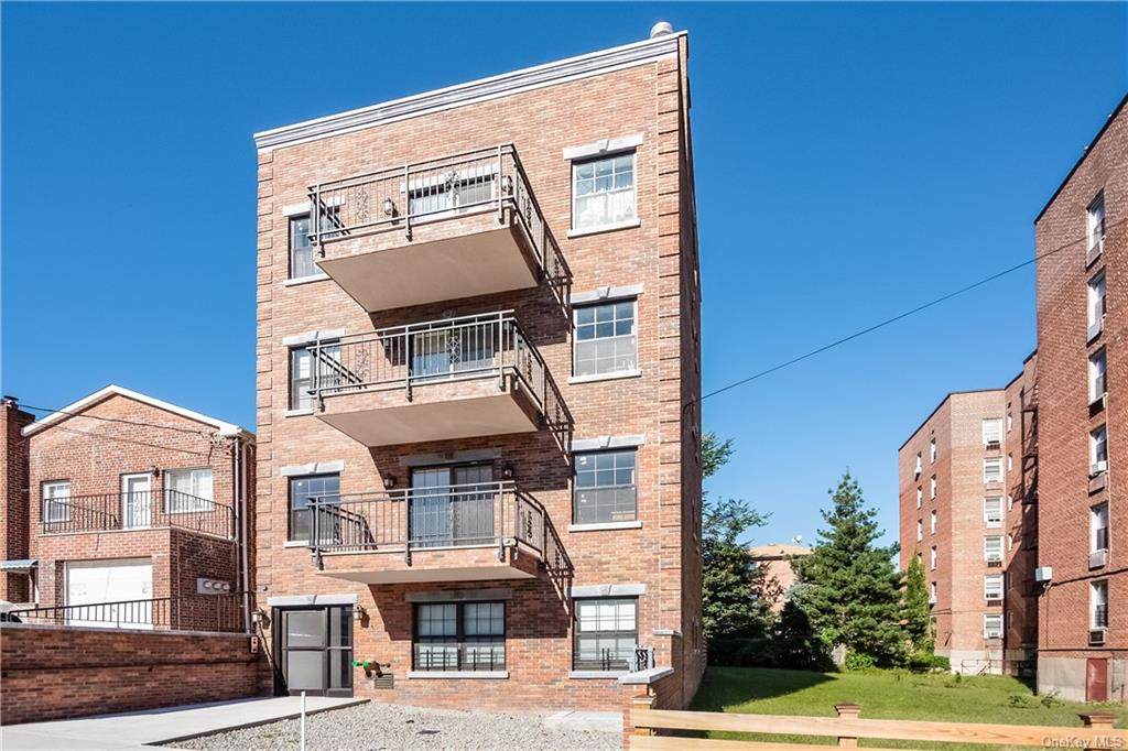 211 252nd Street - Photo 1