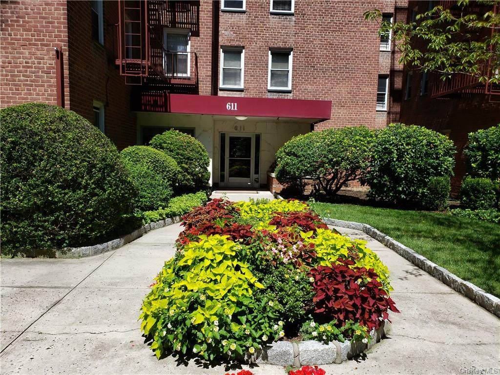 611 Palmer Road - Photo 1