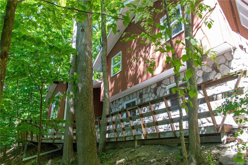 912 Freedom Road - Photo 1