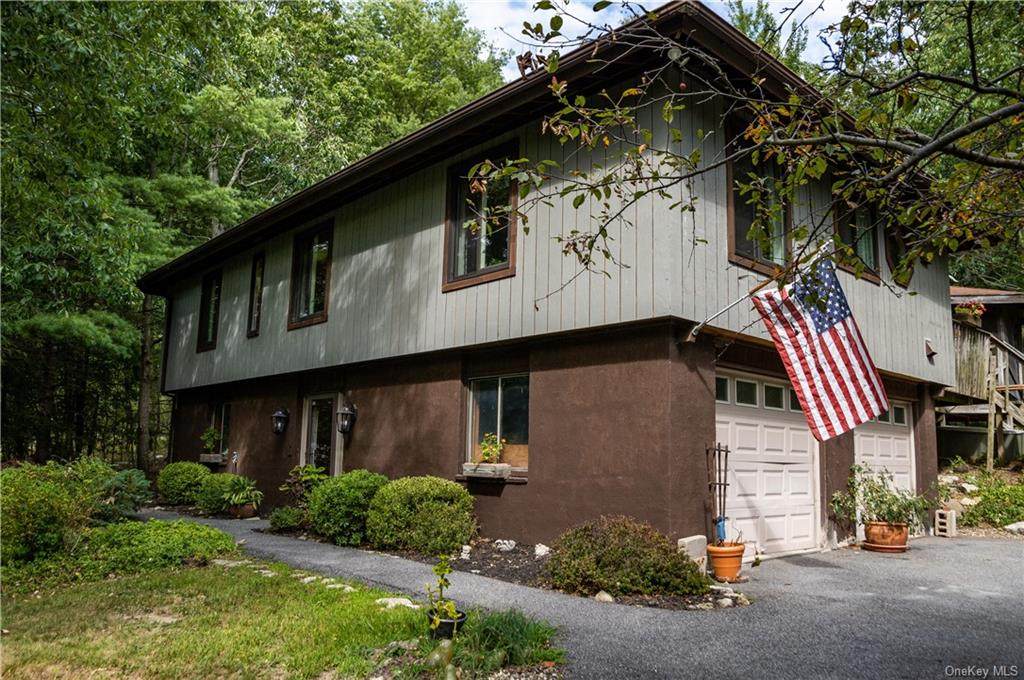 32 Lacrosse Road - Photo 1
