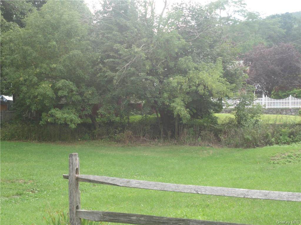 Villa Parkway - Photo 1