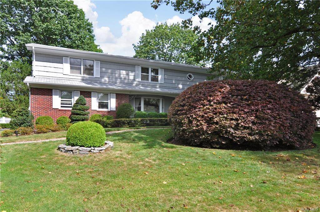 55 Hutchinson Boulevard - Photo 1