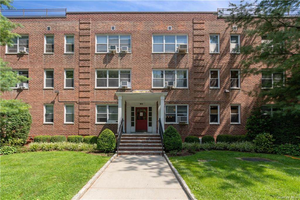 811 Palmer Road - Photo 1