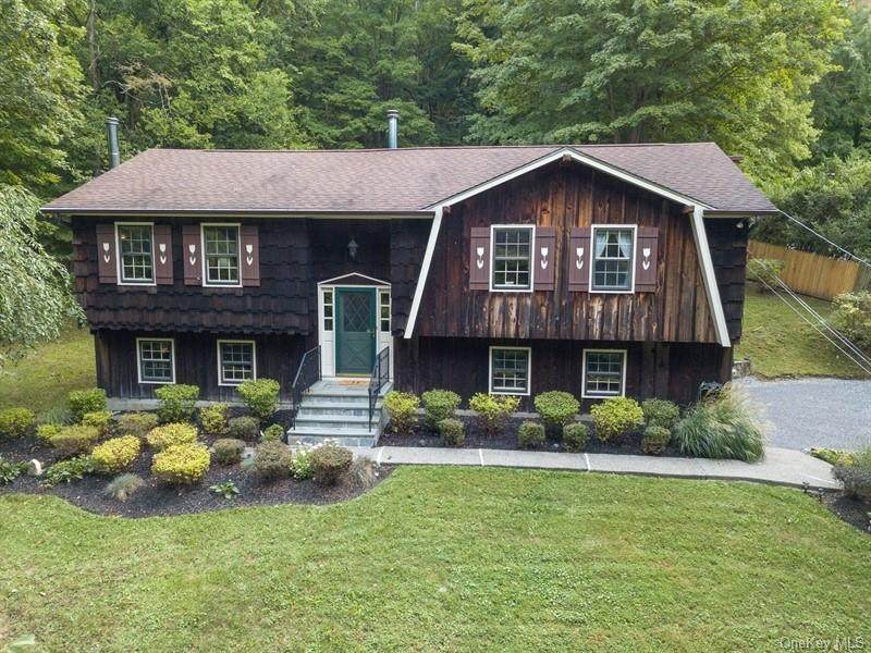 1224 Old Albany Post Road - Photo 1