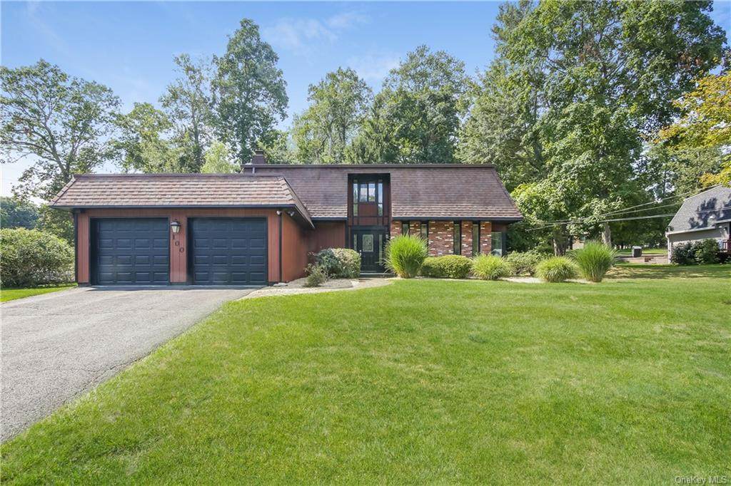 100 Tennyson Drive - Photo 1