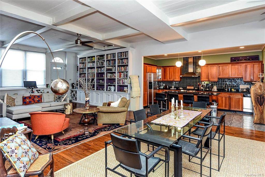24 Aqueduct Lane - Photo 1