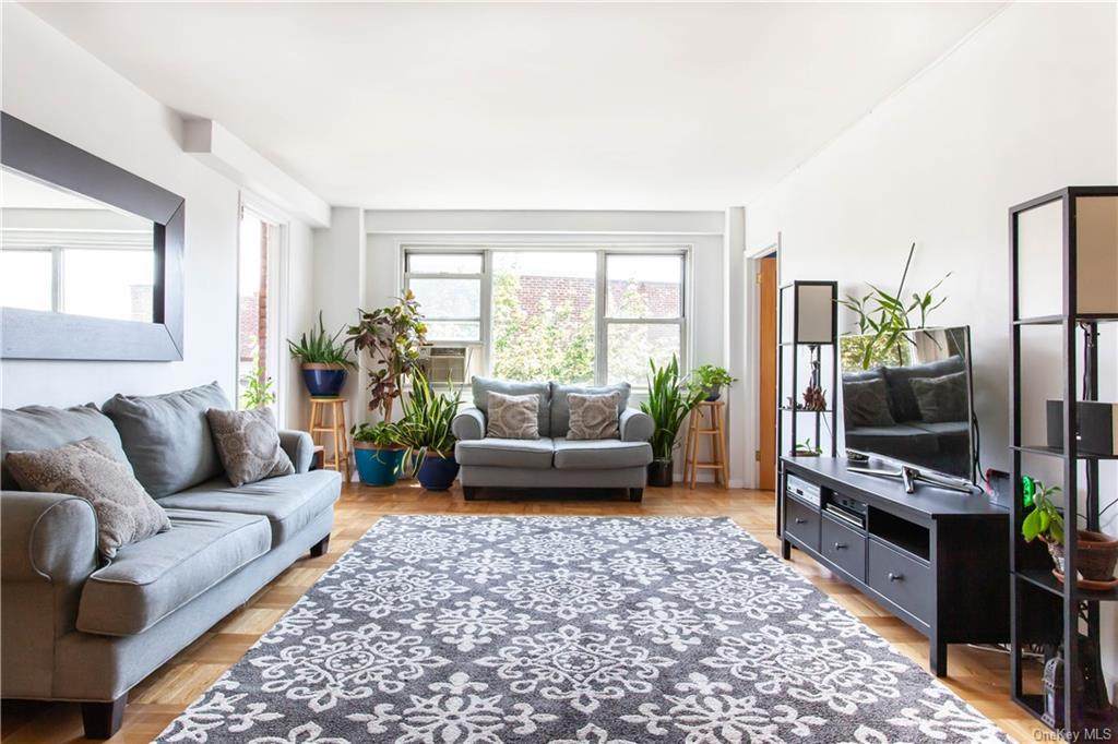 3530 Henry Hudson Parkway - Photo 1
