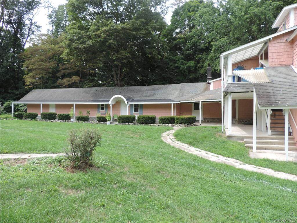 958 Hollow Road - Photo 1