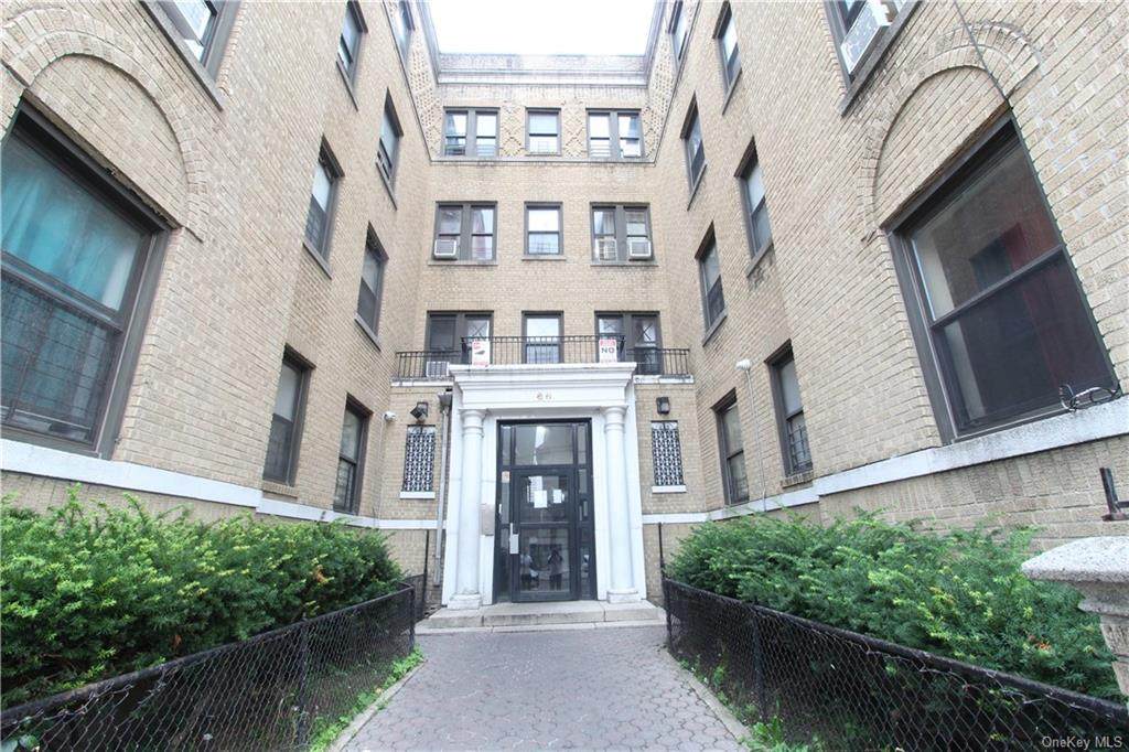 84-86 Hamilton Avenue - Photo 1
