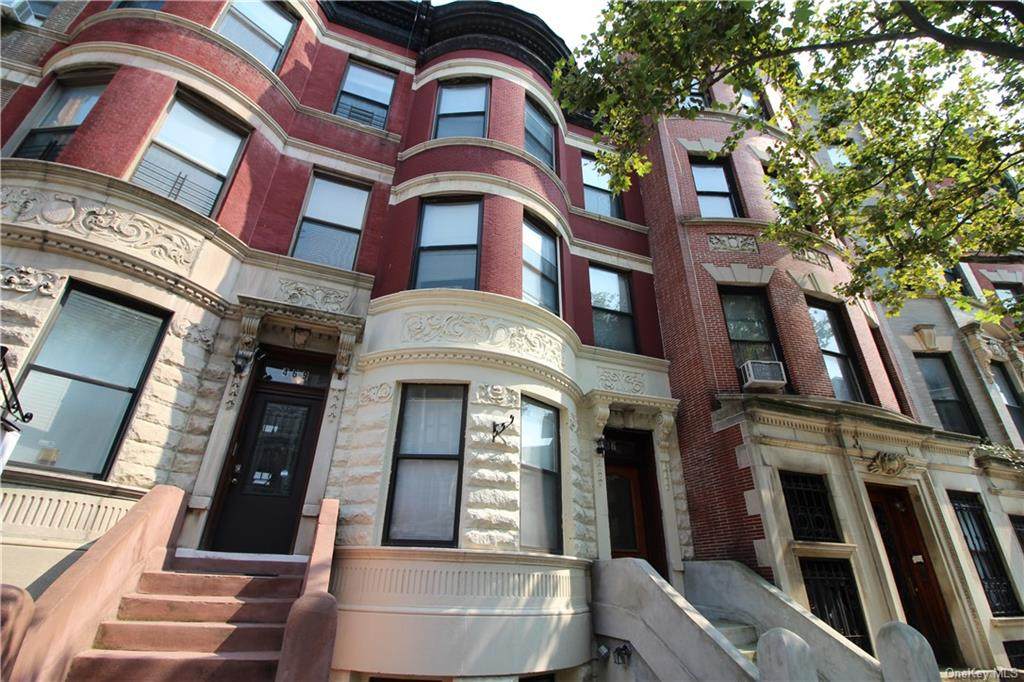 467 140th Street - Photo 1