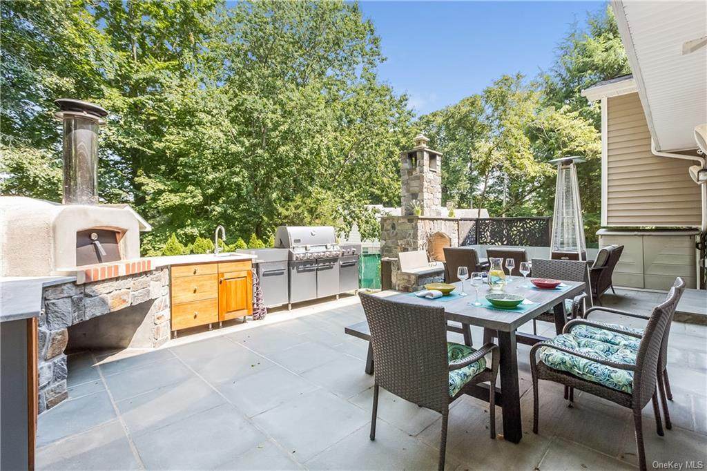 15 Ronald Lane - Photo 1