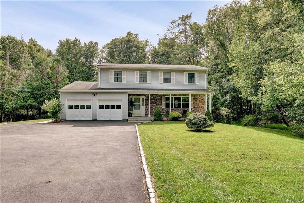 561 New Hempstead Road - Photo 1