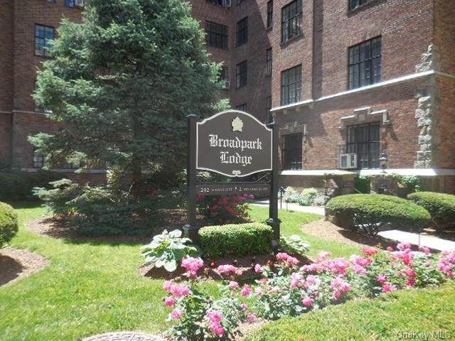 292 Main Street - Photo 1