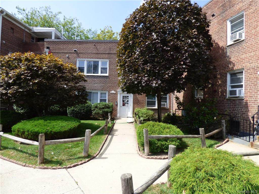 4 Leewood Circle - Photo 1