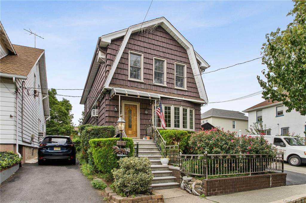 1105 Sackett Avenue - Photo 1