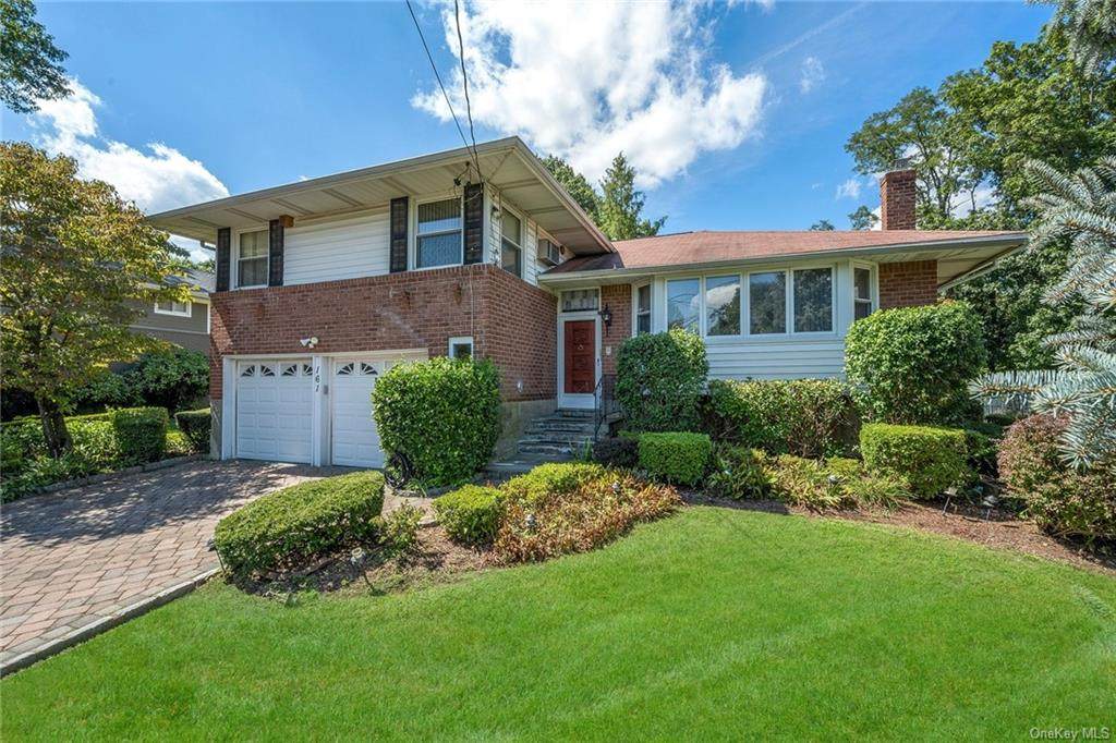 161 Finmor Drive - Photo 1