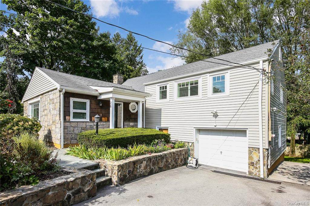 28 Wayside Drive - Photo 1